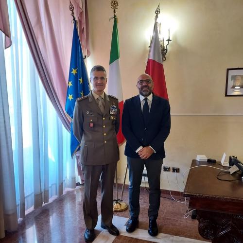 Colonnello Giuseppe Amato, presidente della Provincia Rizieri Buonopane