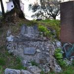 miniatura dei ruderi del castello longobardo, nei pressi del santuario di san Pantaleone